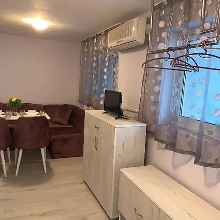 Comfy Studio By The Flower Market شقة