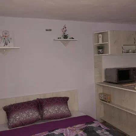 Comfy Studio By The Flower Market شقة فارنا